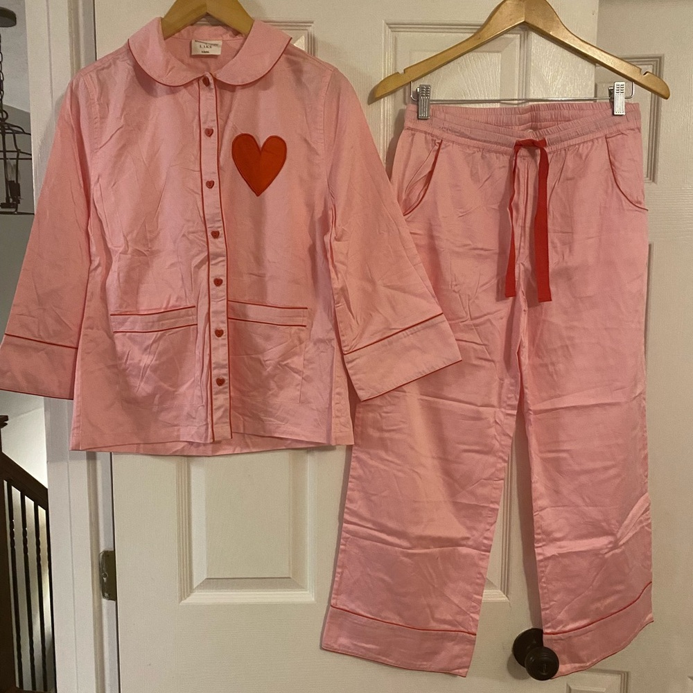 ATLANTIC-PACIFIC LAKE Women’s Pink & Red Heart Pajama Set